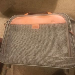 Great condition Hartmann carry on
